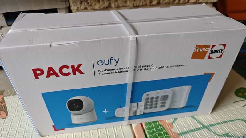 Pack alarme Eufy 5 pièces avec caméra intérieure C210 disponible chez Darty